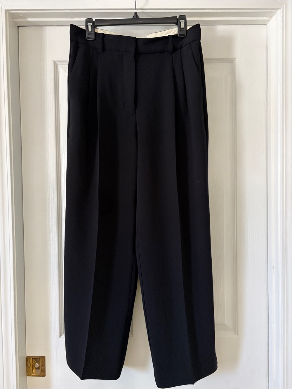 Aritzia Wilfred Black Effortless Pants